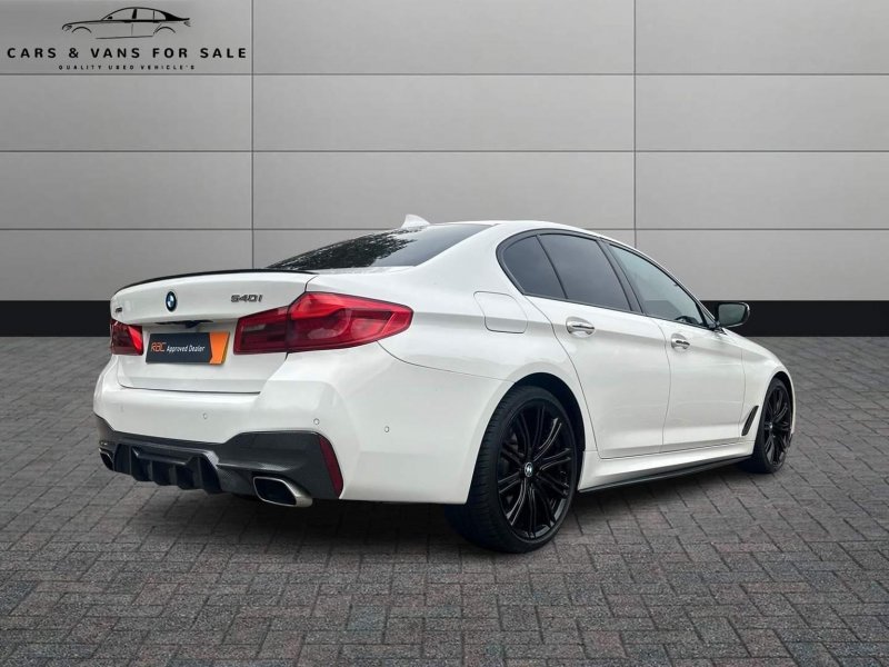 BMW 5 SERIES
