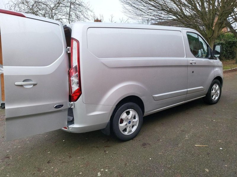 FORD TRANSIT CUSTOM