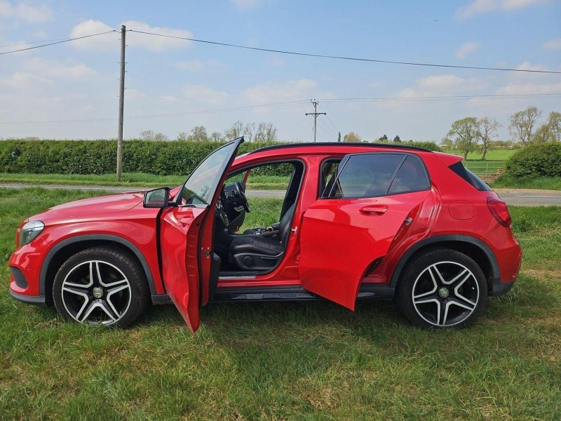 MERCEDES-BENZ GLA CLASS