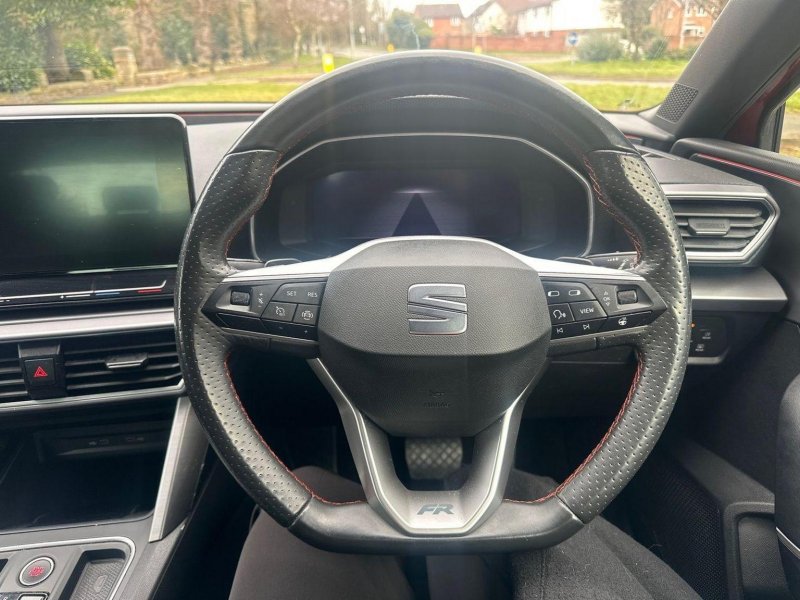 SEAT LEON