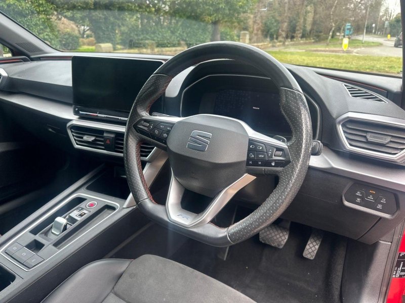 SEAT LEON
