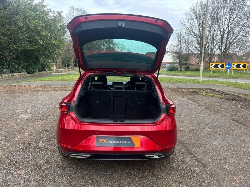 SEAT LEON