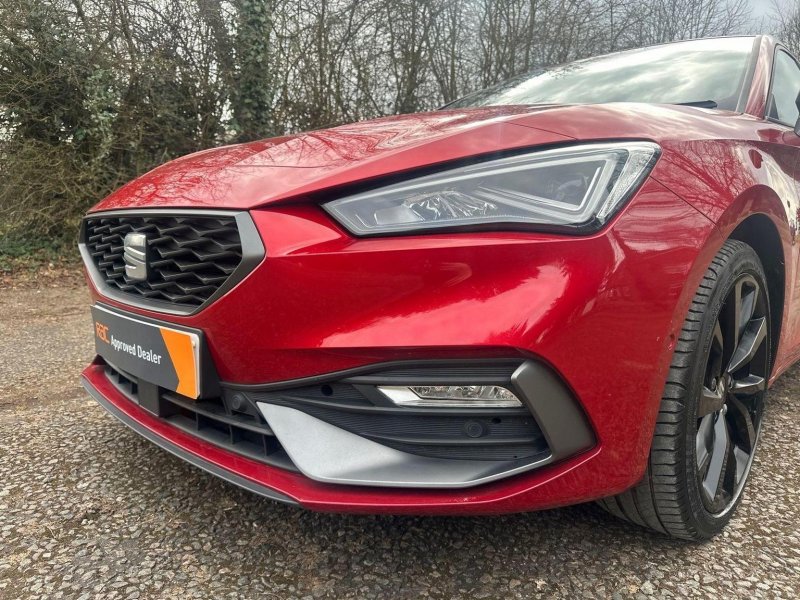 SEAT LEON