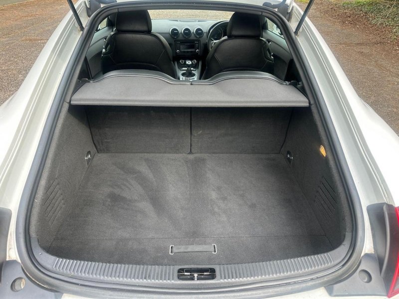 AUDI TT