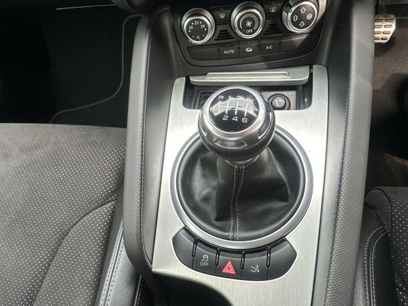 AUDI TT