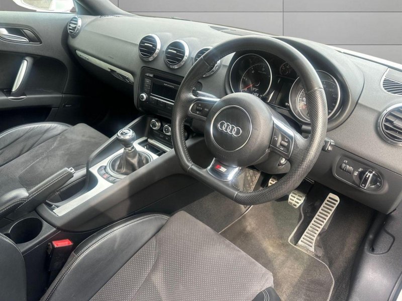 AUDI TT