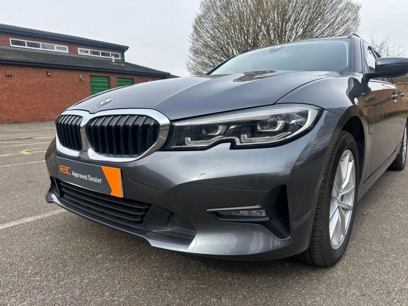 BMW 3 SERIES