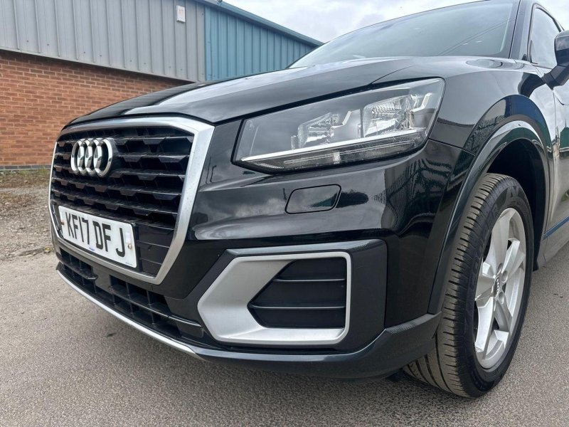 AUDI Q2