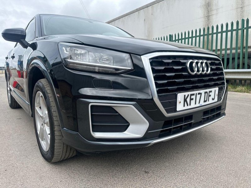 AUDI Q2