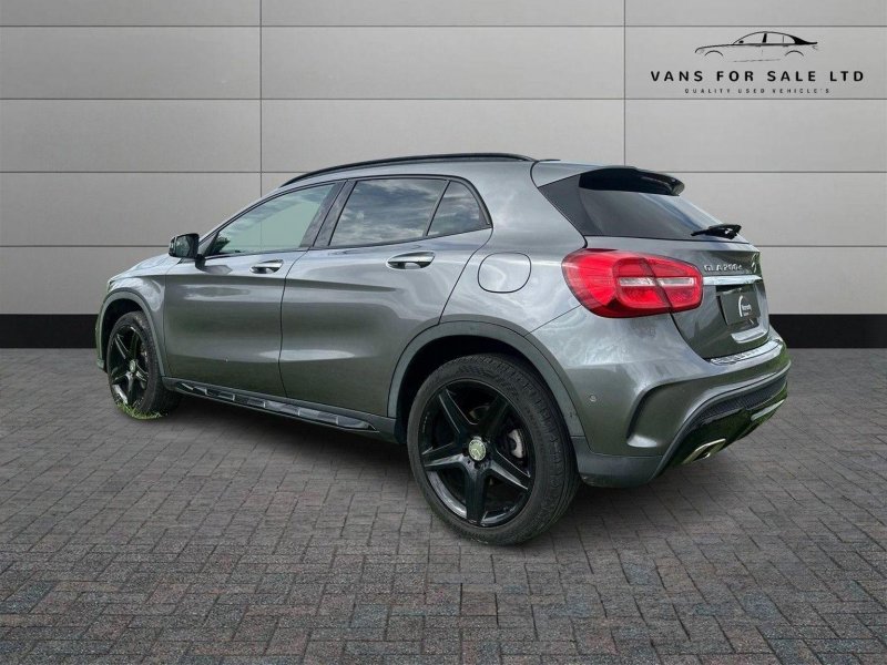 MERCEDES-BENZ GLA CLASS