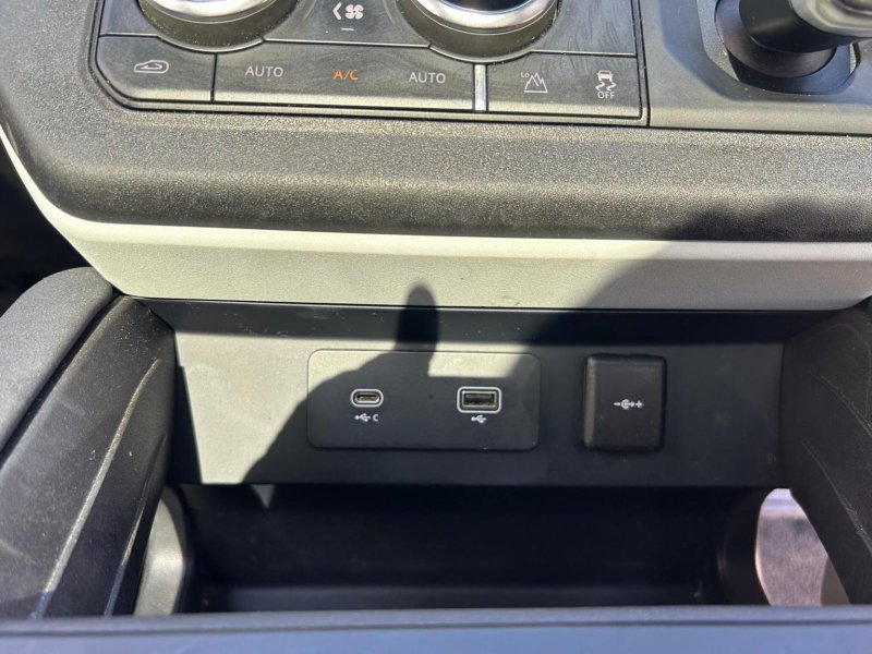 LAND ROVER DEFENDER 90