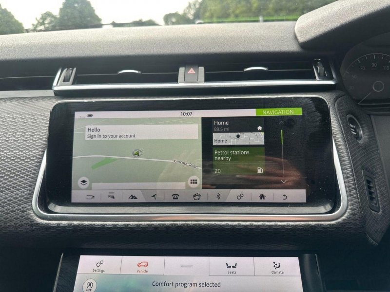 LAND ROVER RANGE ROVER VELAR