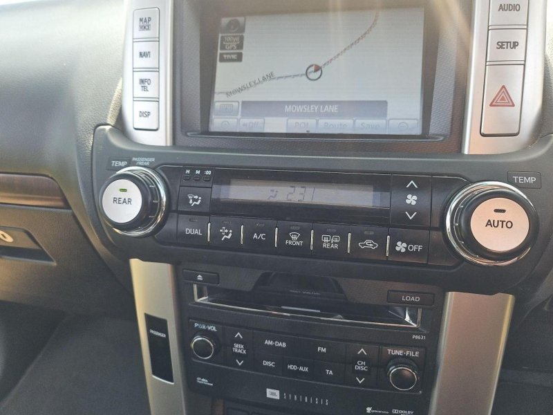 TOYOTA LAND CRUISER