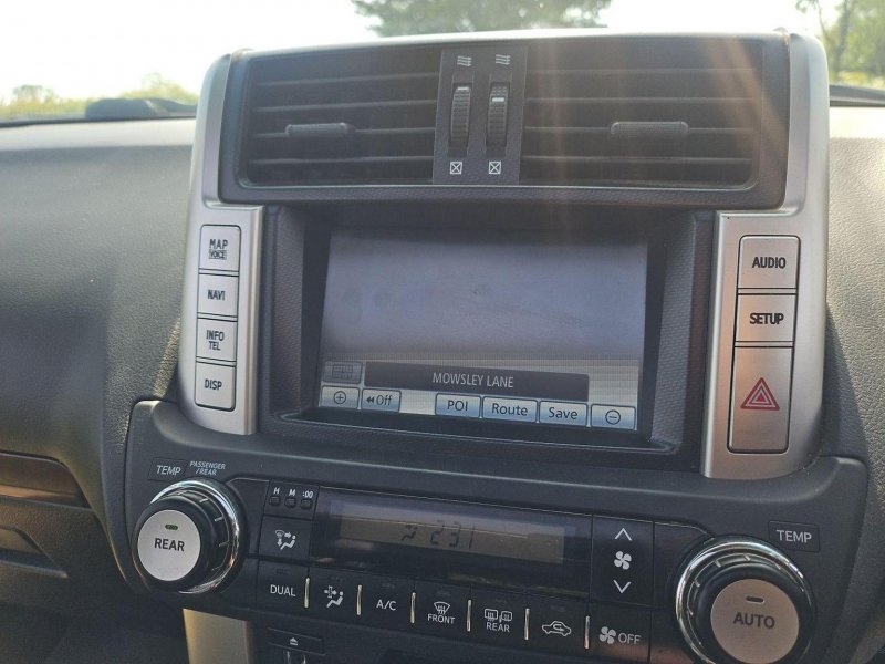 TOYOTA LAND CRUISER