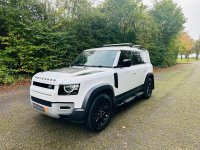 LAND ROVER DEFENDER 110