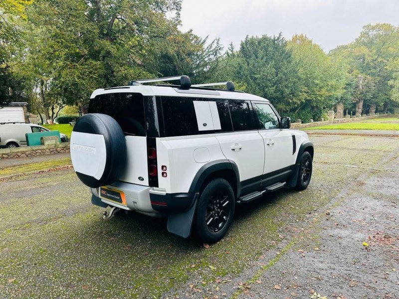 LAND ROVER DEFENDER 110
