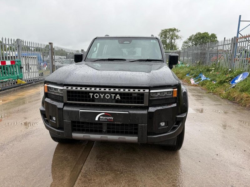 TOYOTA LAND CRUISER