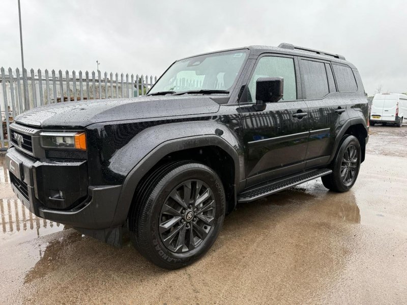 TOYOTA LAND CRUISER